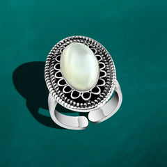 925 Silver Women Ring Crowned with Pearl Stone - White - Rings
