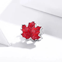 925 sterling silver charm featuring an oak leaf and acorn design - Red - Charms