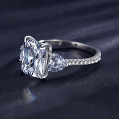 925 silver ring with an emerald-cut zircon stone, offering a modern yet classic design.