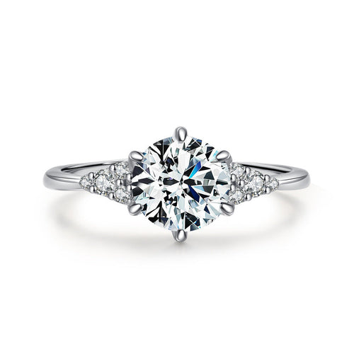 925 sterling silver ring with a radiant shiny zircon, offering a dazzling and elegant appearance.