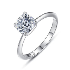 925 sterling silver ring with a round shiny zircon, adding brilliant sparkle and elegance to your jewelry collection.