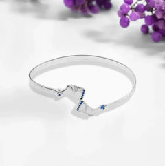 925 sterling silver bangle with a Nefertiti sculpture adorned with blue zircon stones - Blue - Bangels
