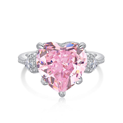 925 sterling silver ring featuring a light purple stone, offering a soft and elegant appearance.