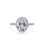 925 sterling silver ring featuring a classic oval shape, offering a timeless and versatile design.