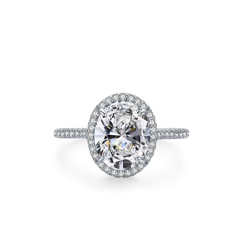 925 sterling silver ring featuring a classic oval shape, offering a timeless and versatile design.
